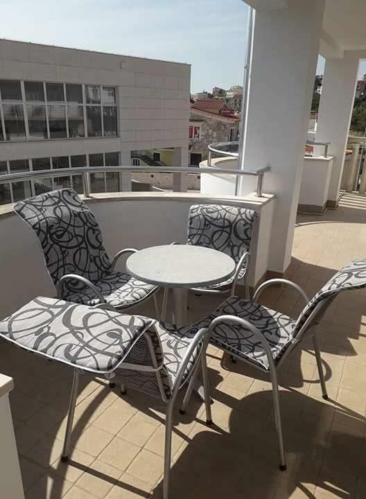 Apartmani "Alenka" Primosten Luaran gambar